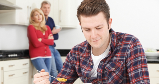 'Boomerang' children save over £17k each year by moving back home Boomerang Kid 446