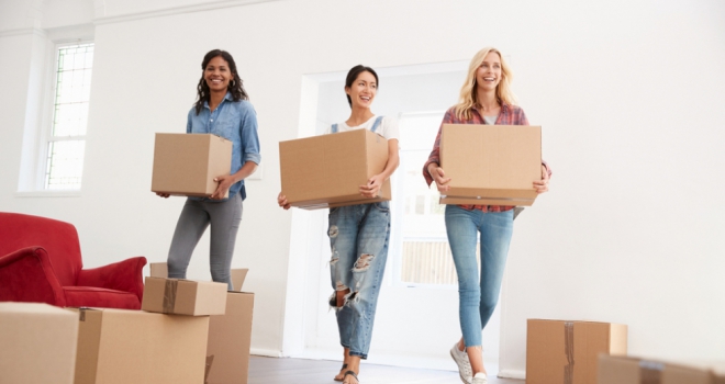 Young Brits shun partners for friends when buying a home House Mates 441