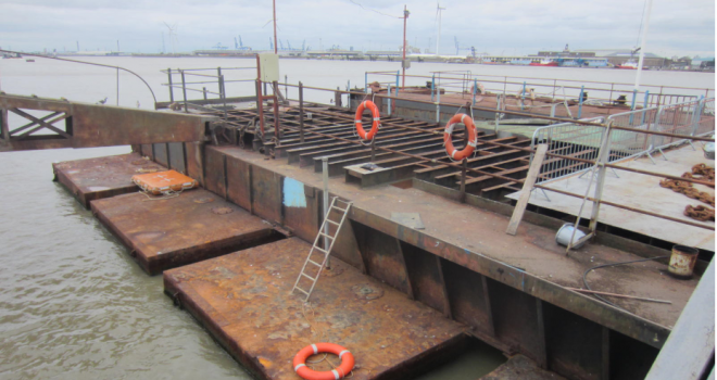 Rare River Thames pier to be auctioned off River Thames Pier 411