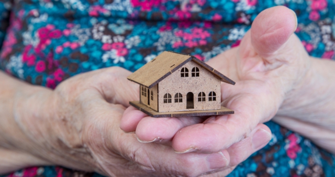 Top tips to downsize your home Retired Downsize 376