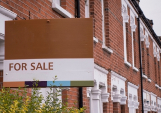 Lockdown sees house prices on downward path in Q1 For Sale 414