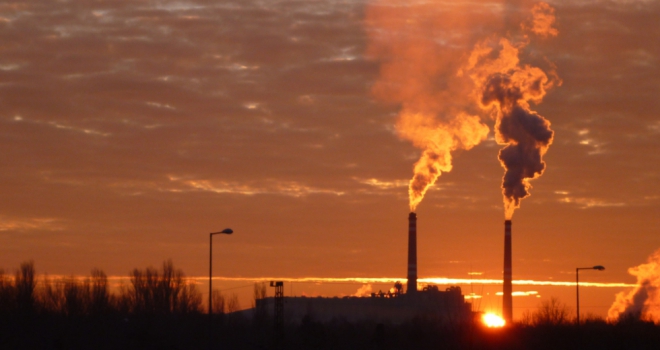What is the connection between pollution and property prices? Air Pollution 111