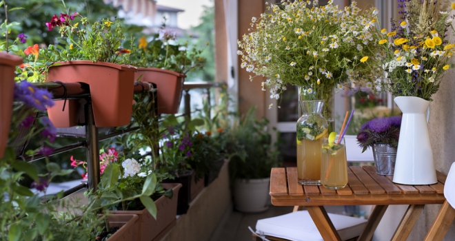 Top tips to getting the garden ready for new tenants Balcony garden 650