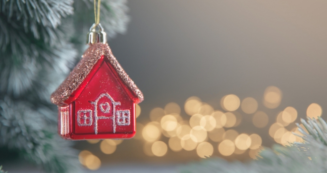 Festive street names and their impact on house prices Christmas house 622