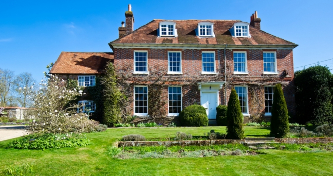 What to consider when buying property with land Country House 839