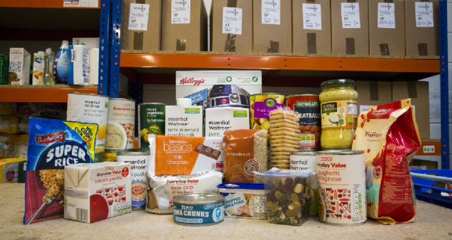 Agents Giving call for help with local foodbanks Food Parcel 555