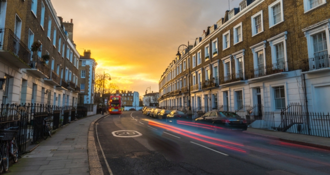 London rental market heating up as demand increases and supply falls 42% London 419