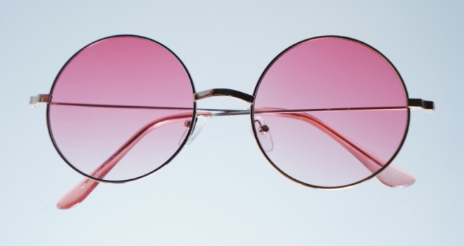 Rose-tinted glasses 828